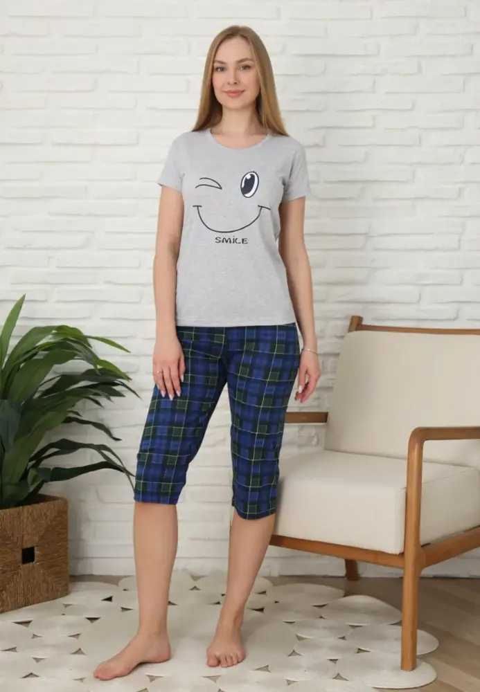 Pijama dama , bluză cu mânecă scurtă si pantaloni 3/4 ,culoare gri, Engros